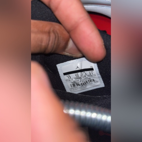 Size 13 - Air Jordan 11 Retro Low Tuxedo - Picture 5 of 6